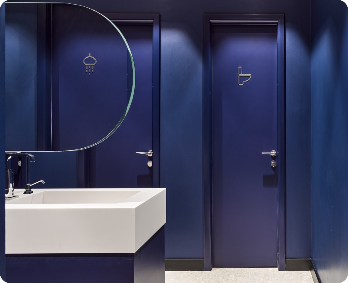 Private refresh room