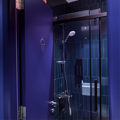 Photo of our shower service available 24/7 – with free amenities like shampoo, body lotion, and towels.
